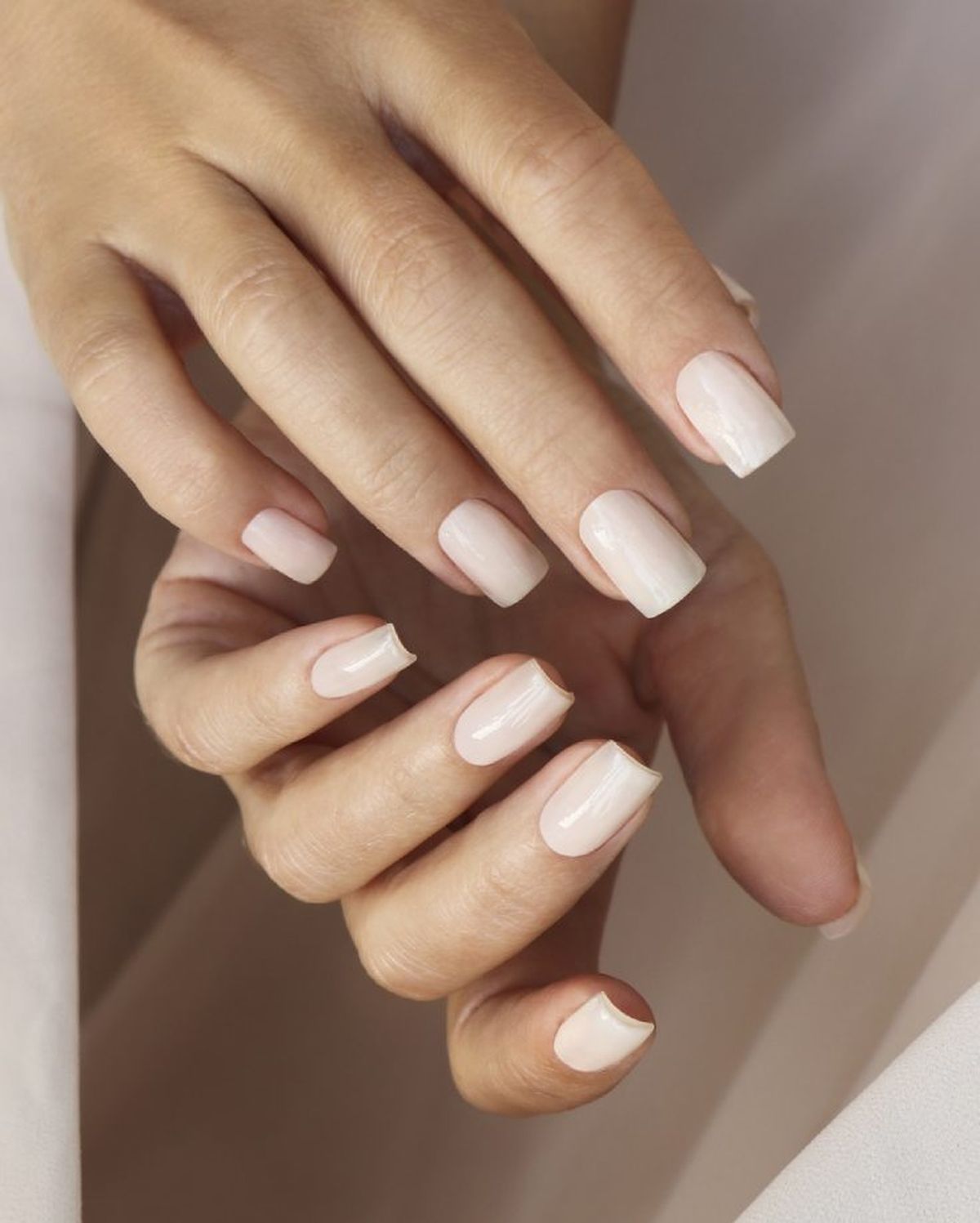manicura color nude