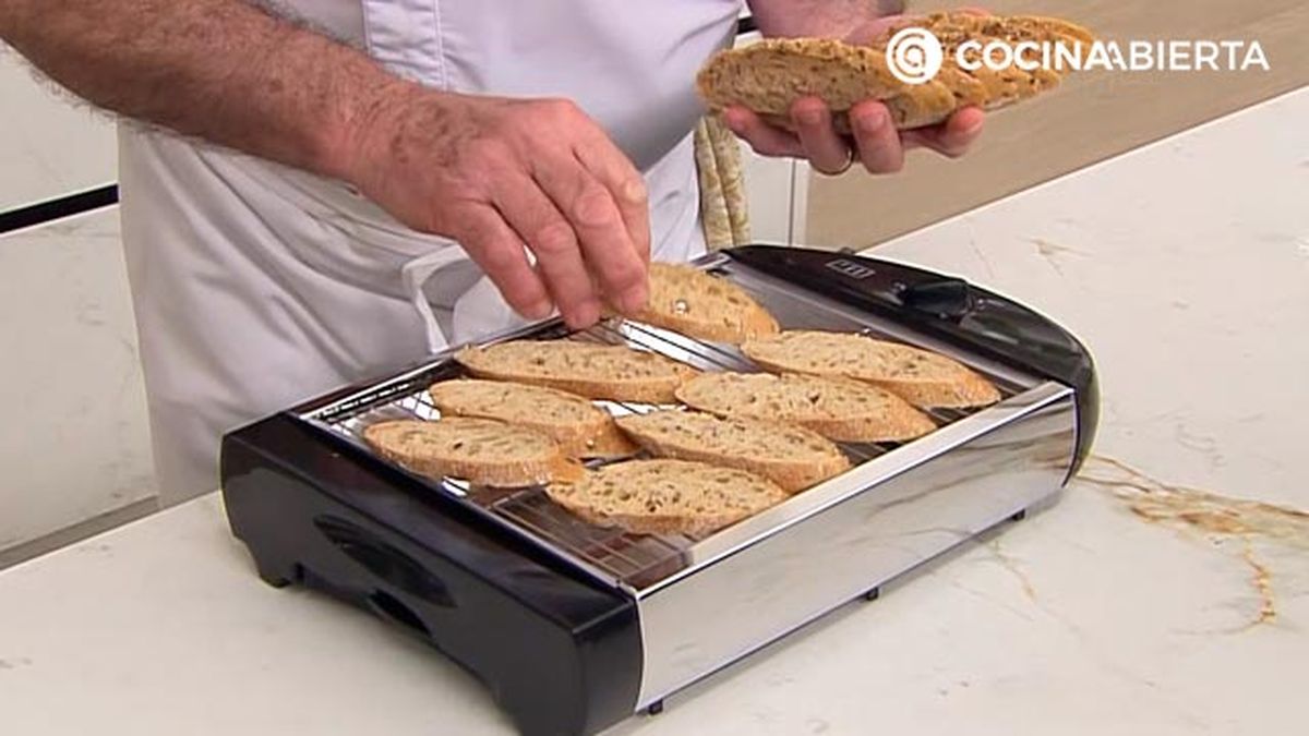 pintxos de anchoa con crema de zanahoria y rucula receta aperitivo facil karlos arguinano karl67970321 paso2