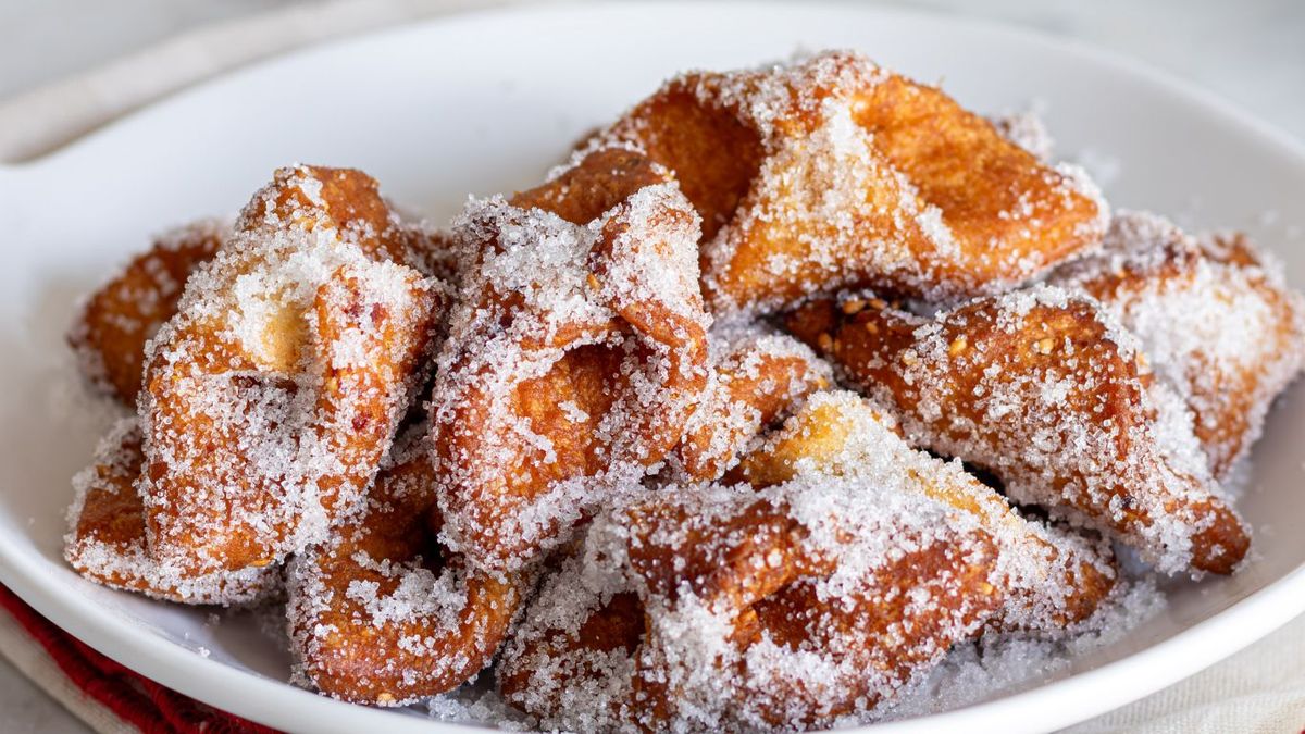 Pestiños antiguos con azúcar