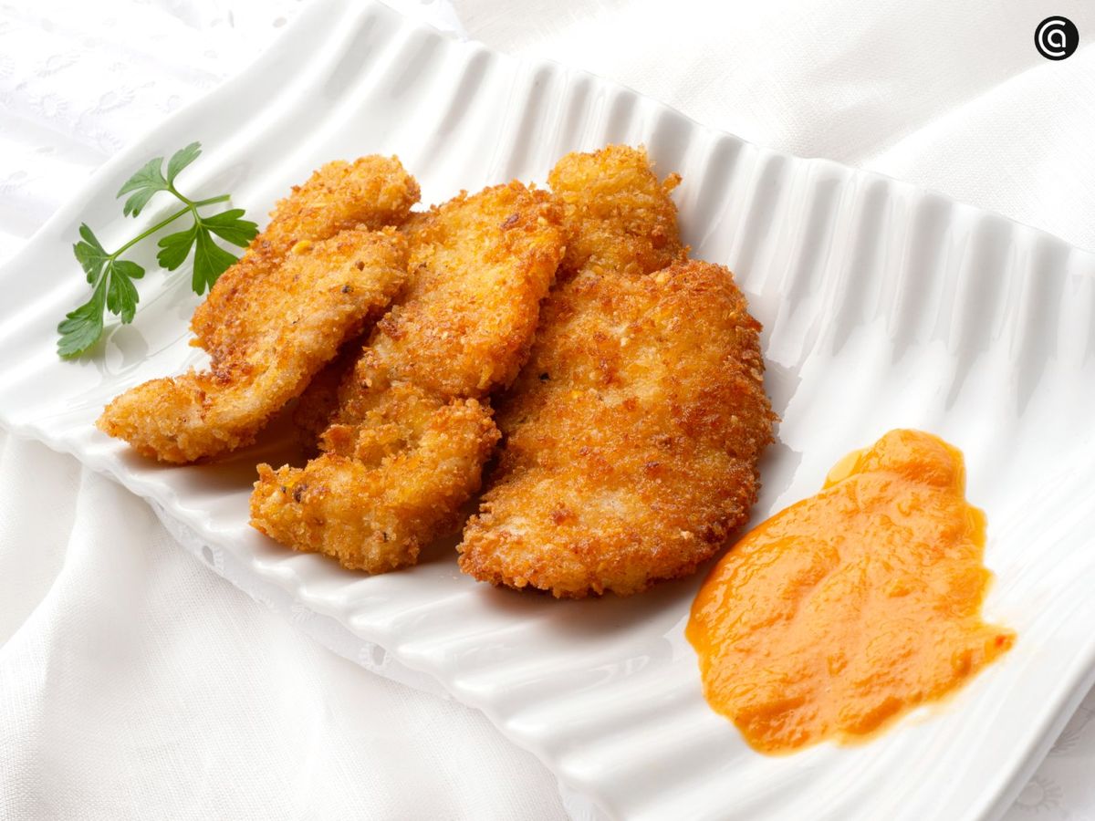 Receta crujiente de rape empanado con salsa de pimiento de Karlos Arguiñano