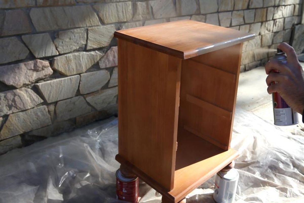 Renovar una mesita de madera paso 4