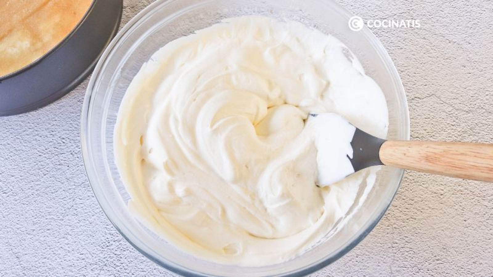 Preparamos la crema de queso para la tarta de whisky Preparamos la crema de queso para la tarta de whisky
