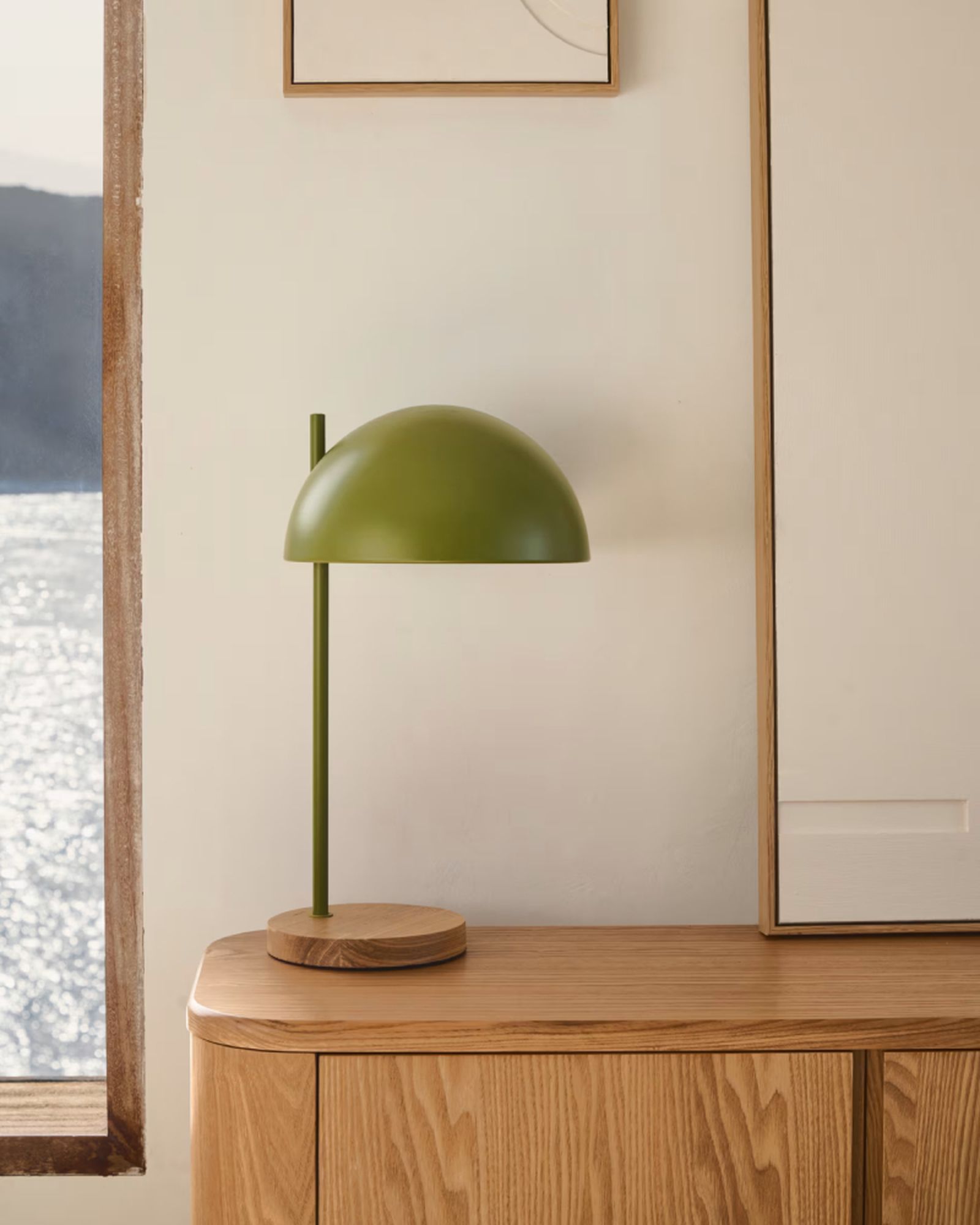 Lámpara de mesa retro Catlar de Kave Home. / Kave Home Lámpara de mesa retro Catlar de Kave Home. / Kave Home