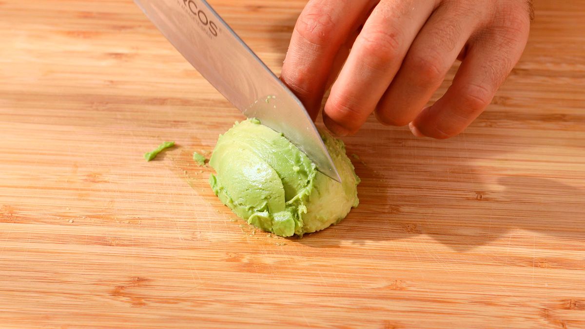 Sartén de patatas, huevos y aguacate   Paso 1