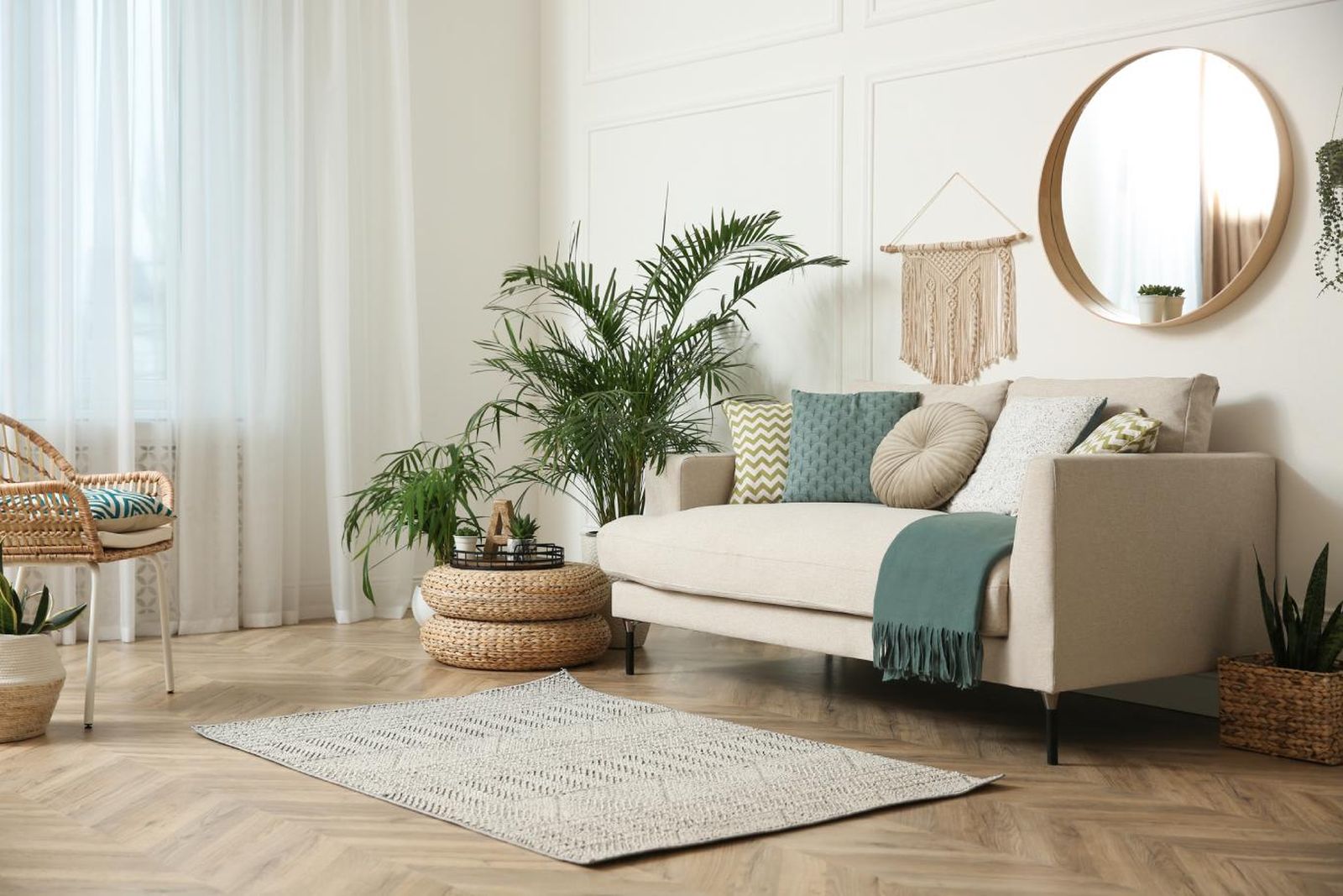 Salón acogedor con suelo de espiga francesa. Salón acogedor con suelo de espiga francesa.