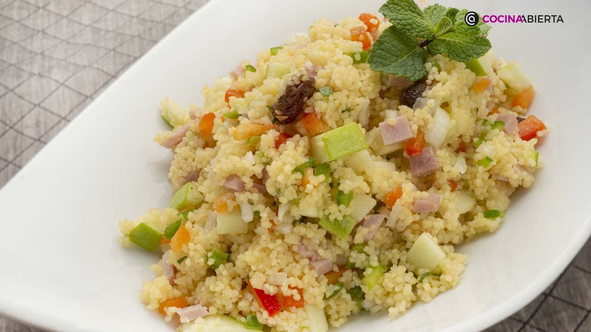 Ensalada de cuscús, jamón cocido y manzana por Karlos Arguiñano
