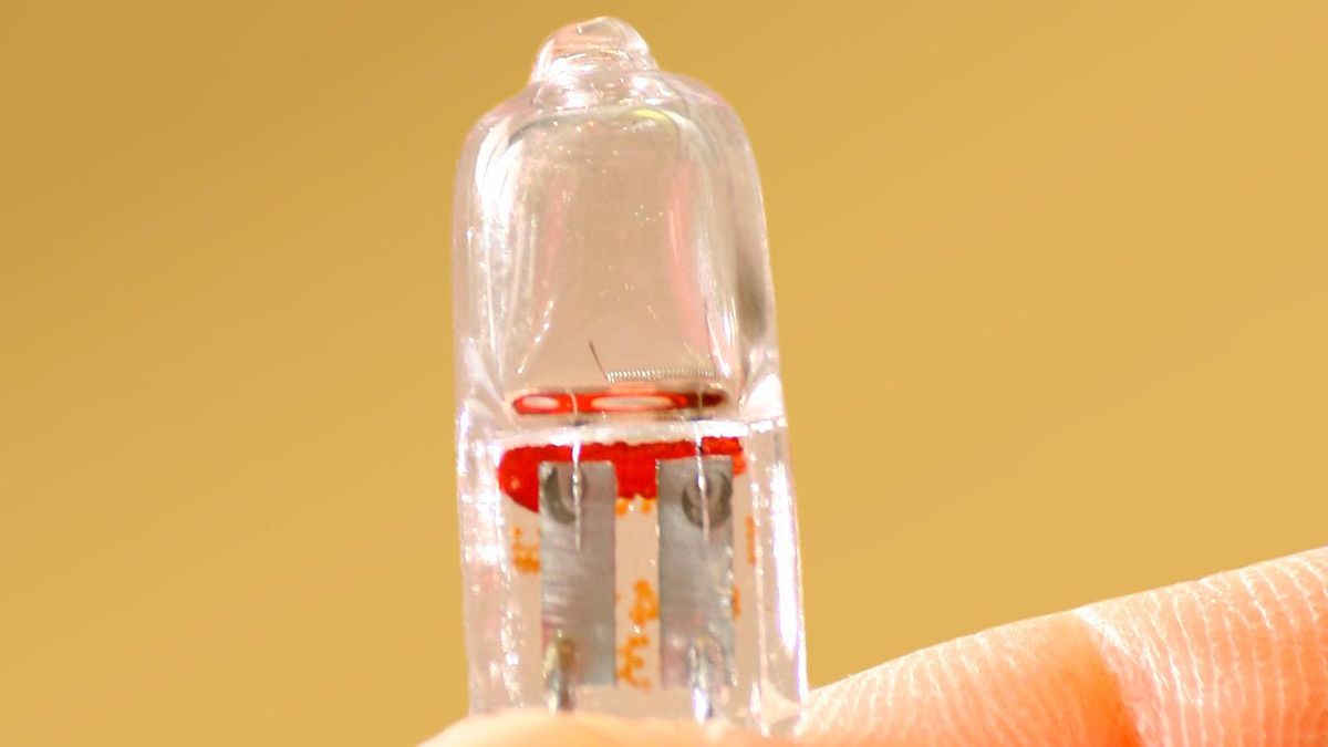 Cambio de lámpara halógena en extractor paso 3