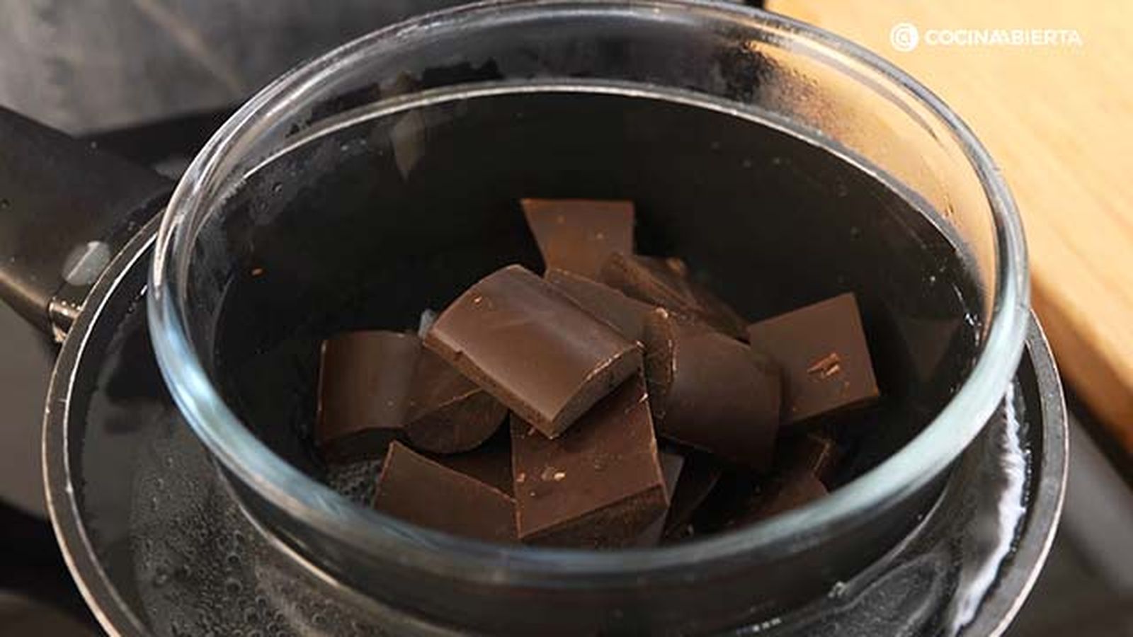 CTIS0942 receta pastel chocolate 2 ingredientes paso 1 CTIS0942 receta pastel chocolate 2 ingredientes paso 1