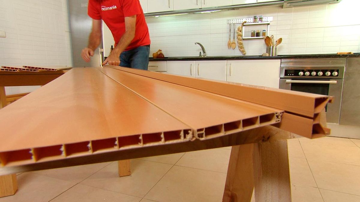 Cómo instalar una puerta plegable paso 4