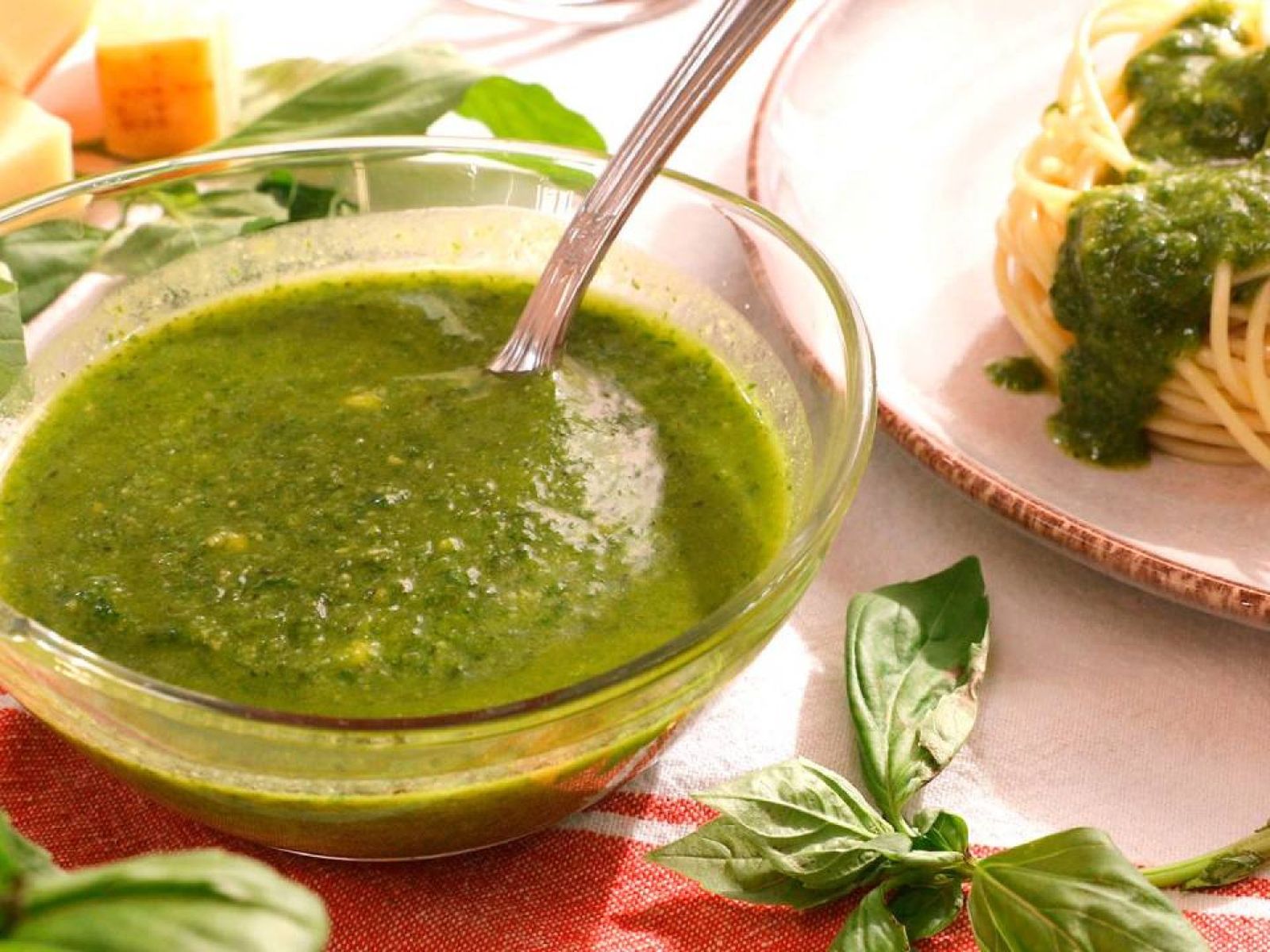 Cómo hacer salsa pesto