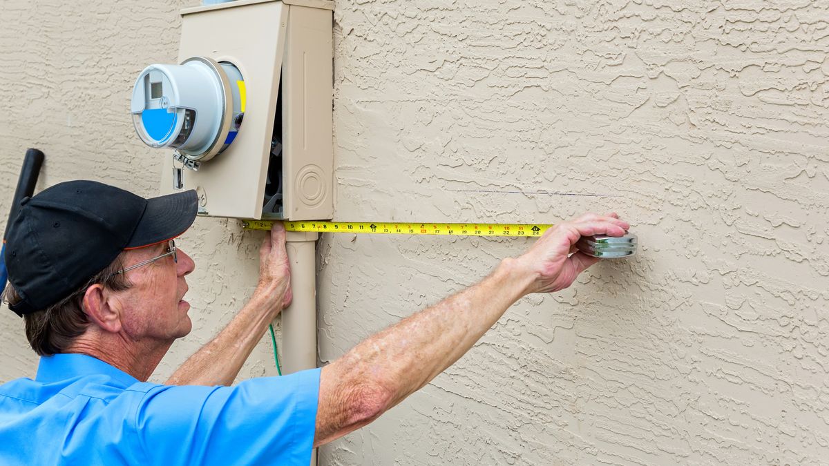 Contar con un generador de emergencia te permite mantener la luz y aparatos electrónicos activos