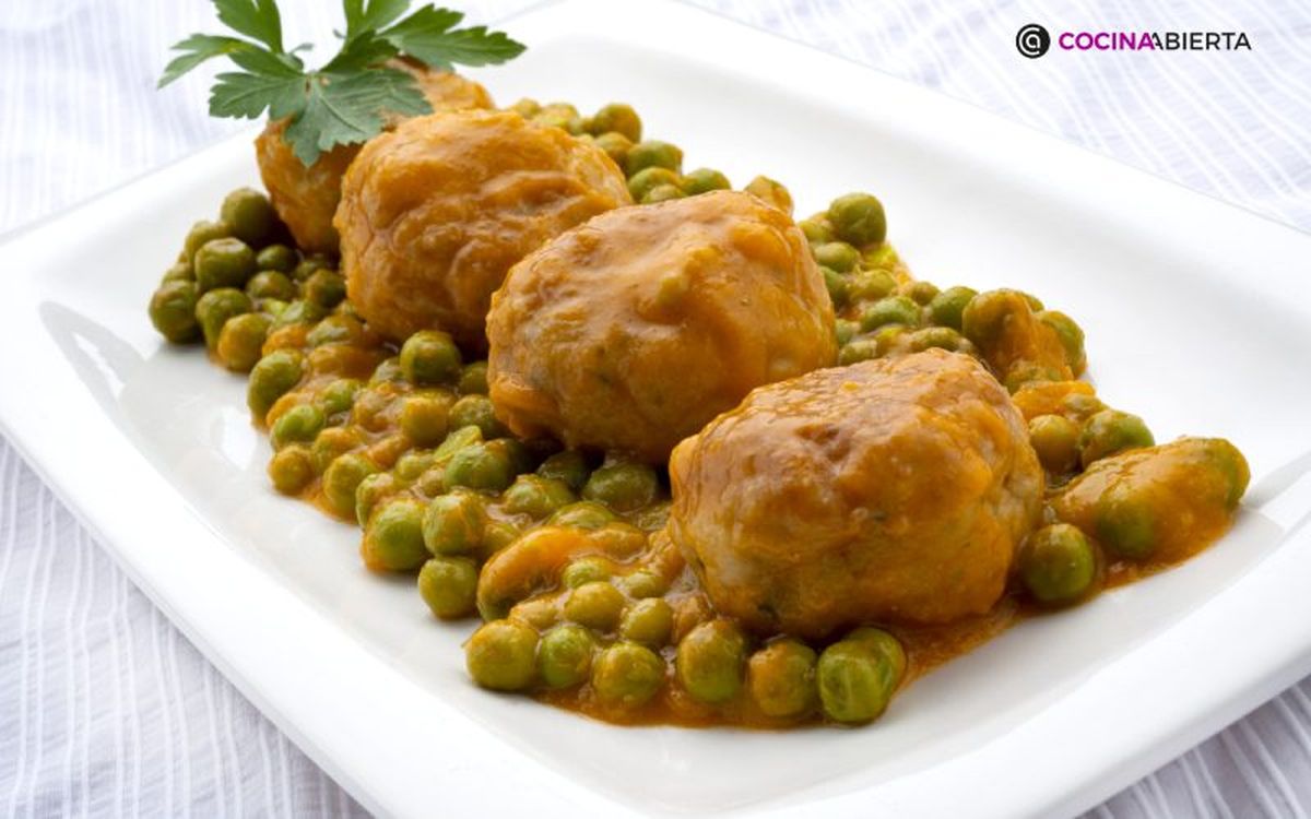 Las albóndigas de merluza son un plato perfecto para comer pescado en tupper