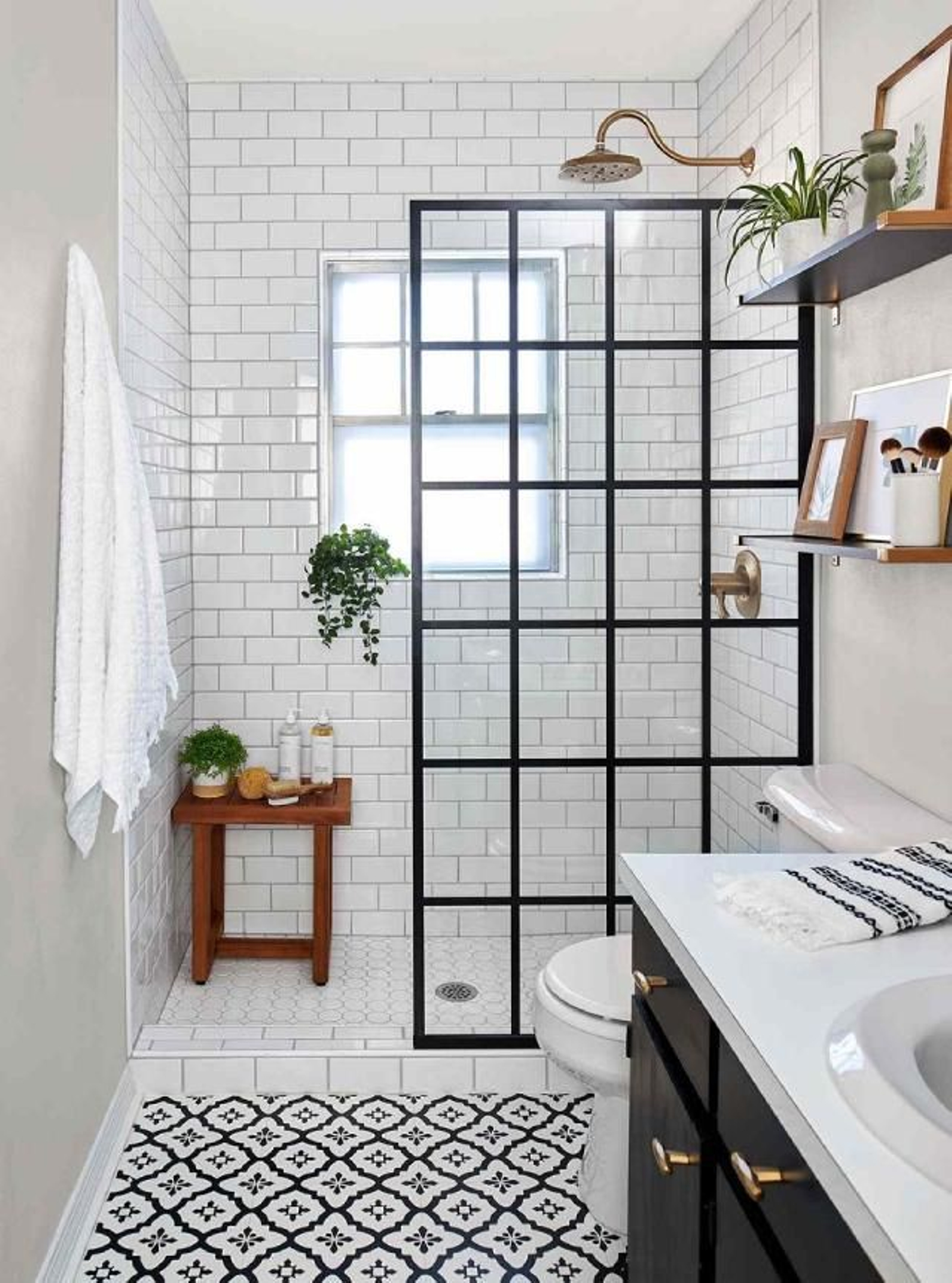 Baños pequeños con ducha las claves para decorarlos y aprovechar el espacio 9 Baños pequeños con ducha las claves para decorarlos y aprovechar el espacio 9