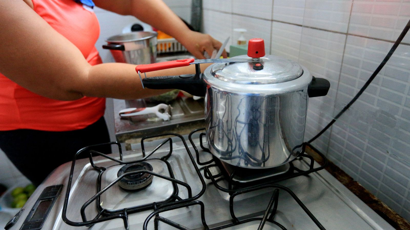 La olla a presión permite cocinar en minutos platos elaborados