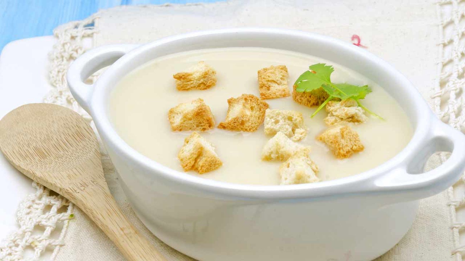 sopa de almendras