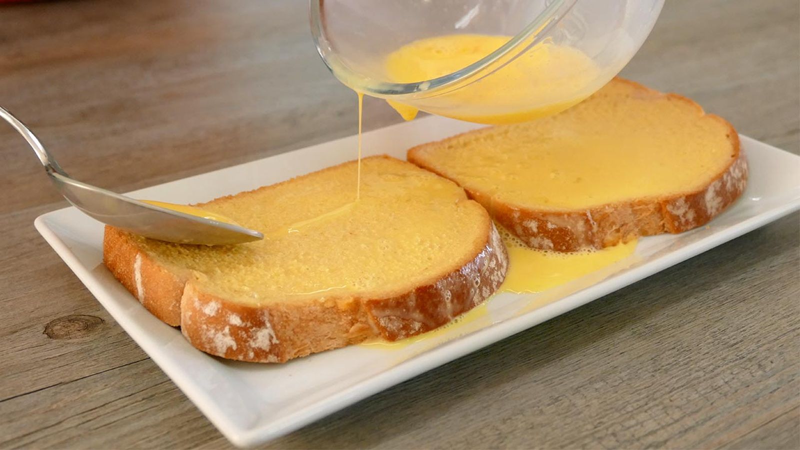 Receta de tostadas francesas paso 2 Receta de tostadas francesas paso 2