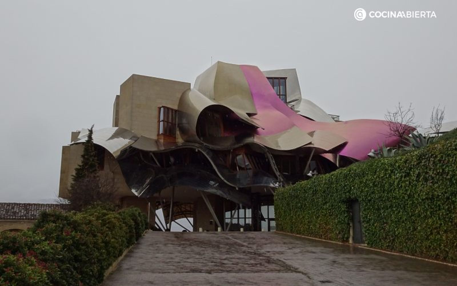 La visita a Marqués de Riscal es toda una experiencia La visita a Marqués de Riscal es toda una experiencia