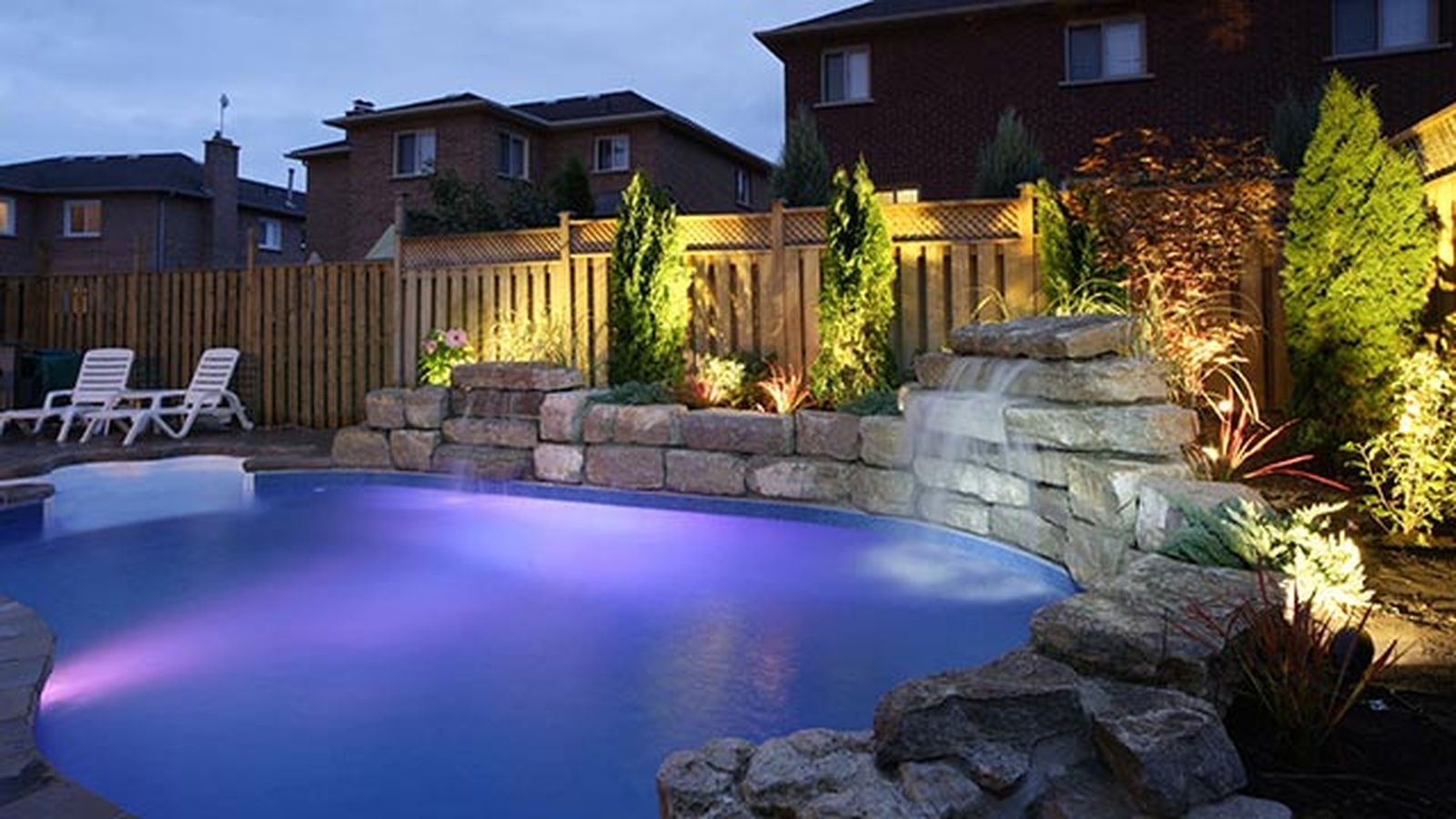 Consejos para decorar jardines con piscina 1 Consejos para decorar jardines con piscina 1