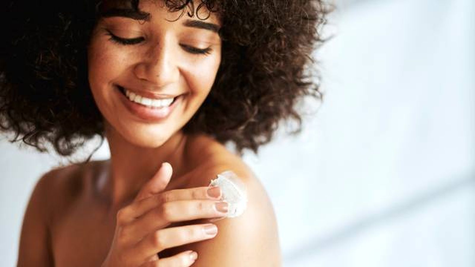 aplicar crema hidratante cerave aplicar crema hidratante cerave