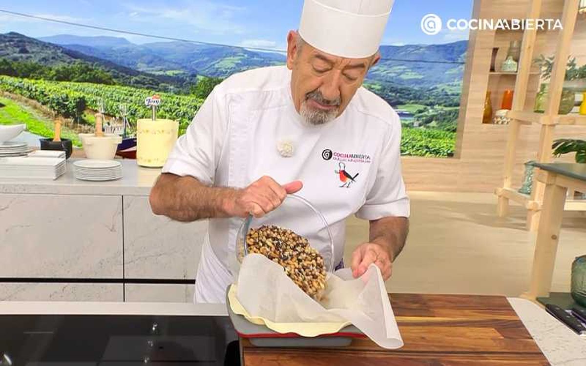 Karlos Arguiñano cubre la masa con legumbres para que no suba