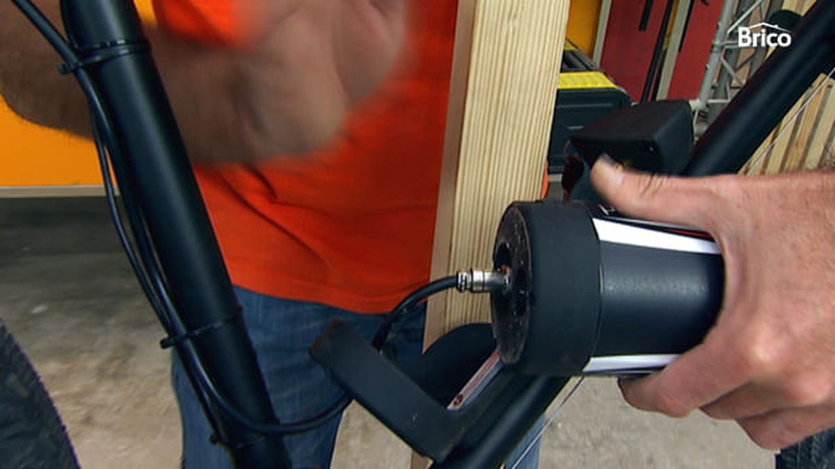 Bricomania 754 motor electrico para bicicleta paso 11