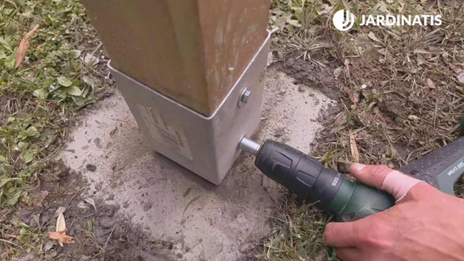 mantenimiento pergola de madera en kit nortene revisar tornillos mantenimiento pergola de madera en kit nortene revisar tornillos