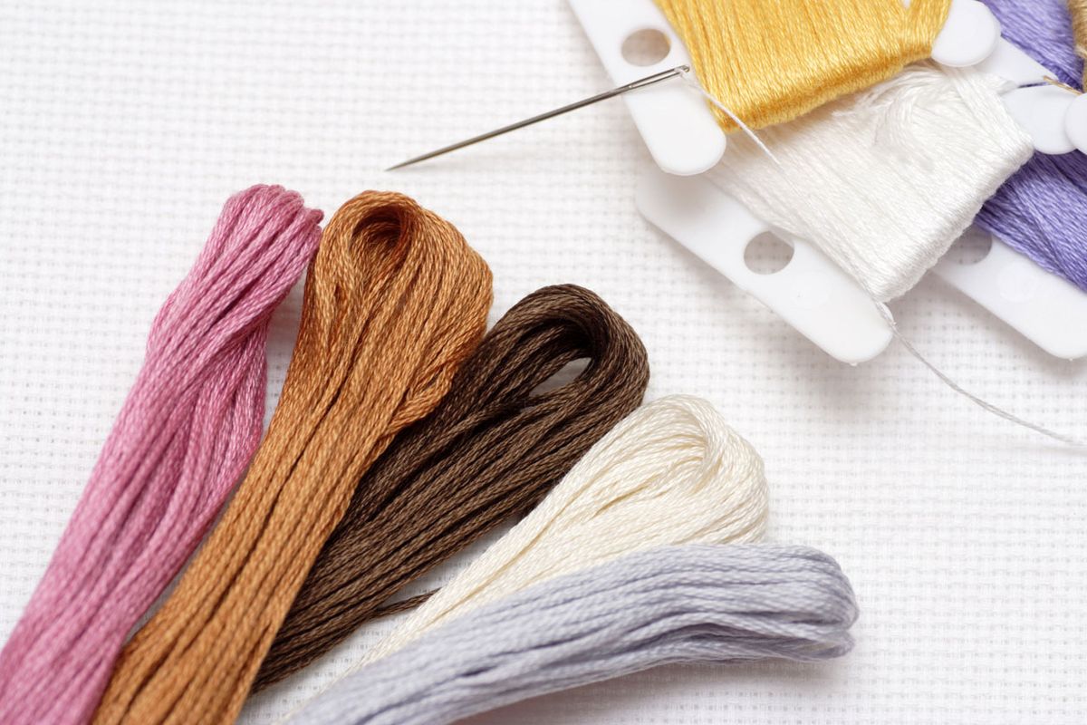 como bordar con punto de cruz hilos aguja y tela aida