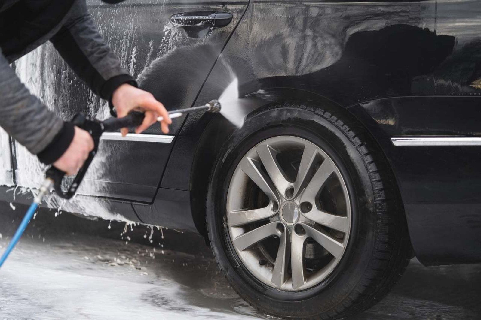 Descubre las modalidades más comunes para dejar tu coche brillante