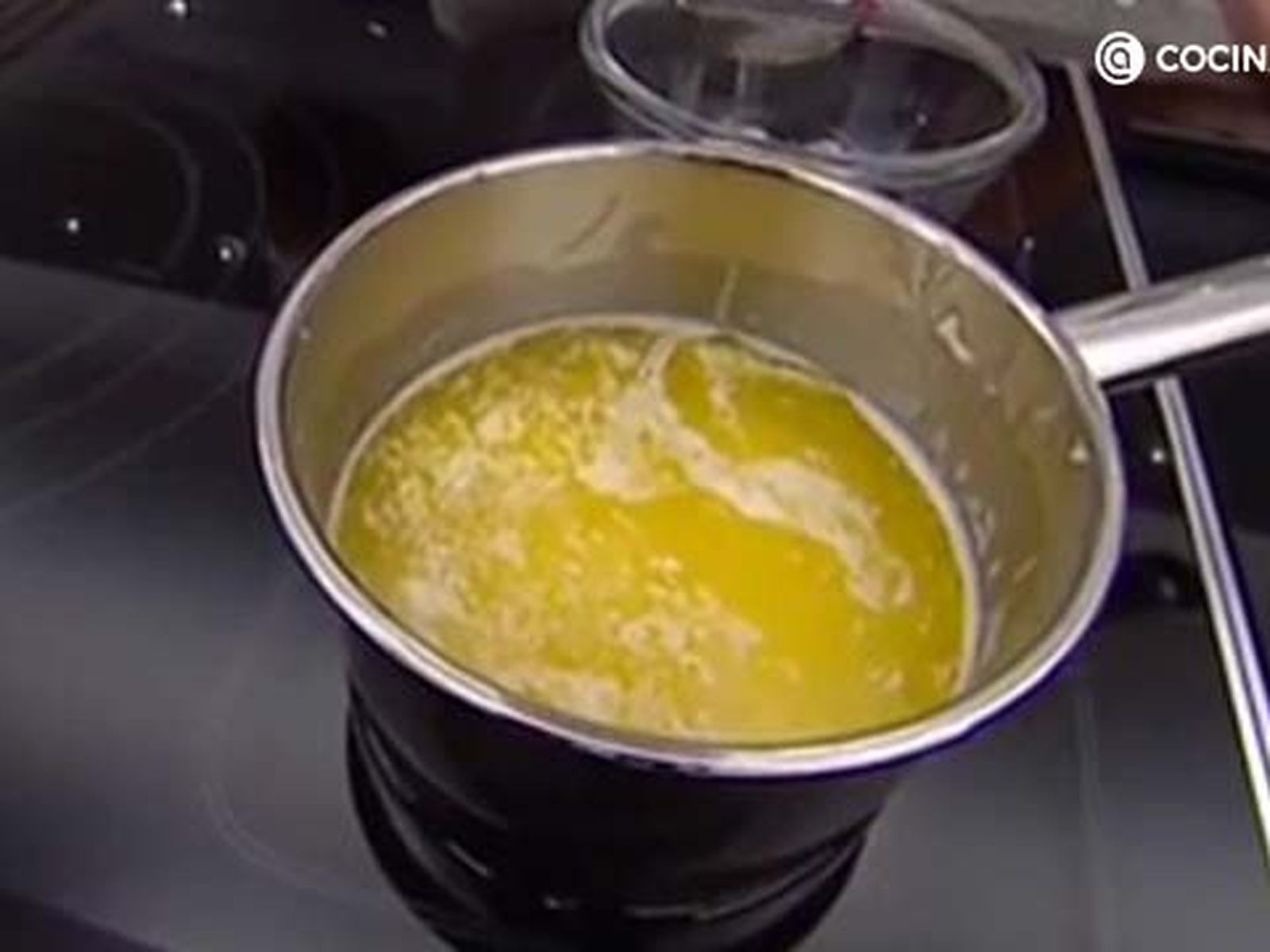 como hacer salsa holandesa paso 1