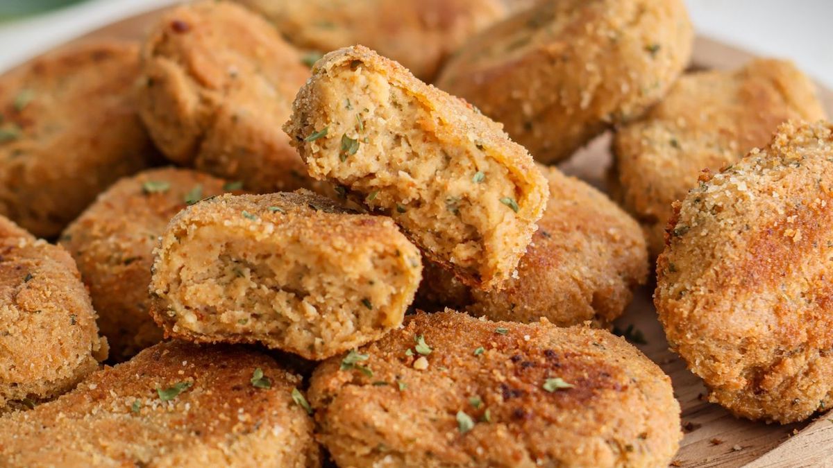 Nuggets veganos de tofu y garbanzos
