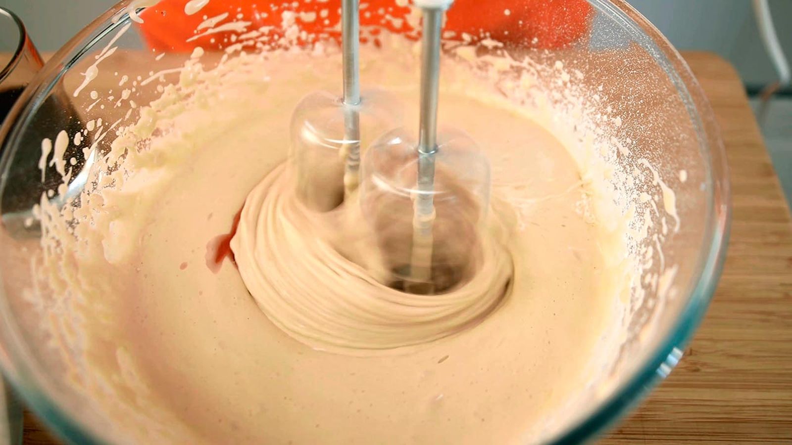 Receta de bizcocho de zumo de uva con frutos rojos paso 3 Receta de bizcocho de zumo de uva con frutos rojos paso 3