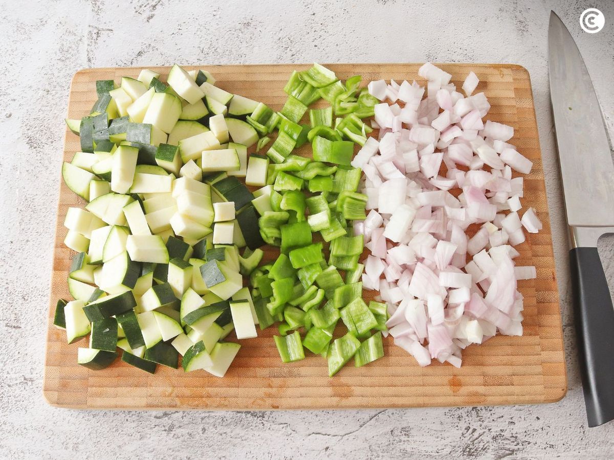Verduras en dados para hacer el pisto a la bilbaína