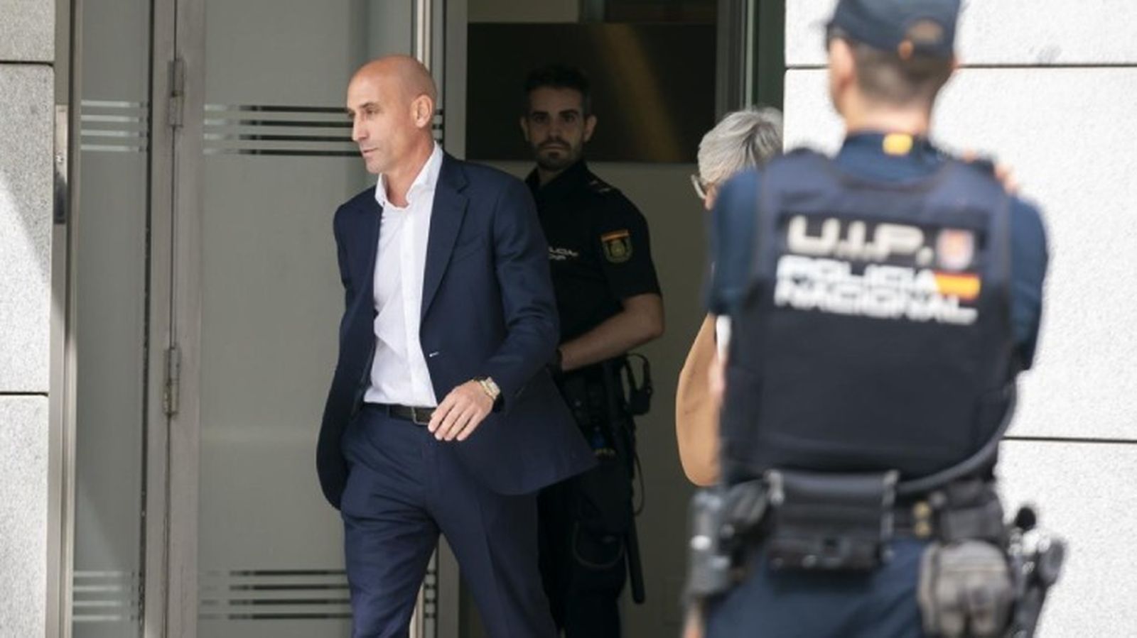 Luis Rubiales saliendo de la Audiencia Nacional tras declarar como investigado / EP Luis Rubiales saliendo de la Audiencia Nacional tras declarar como investigado / EP