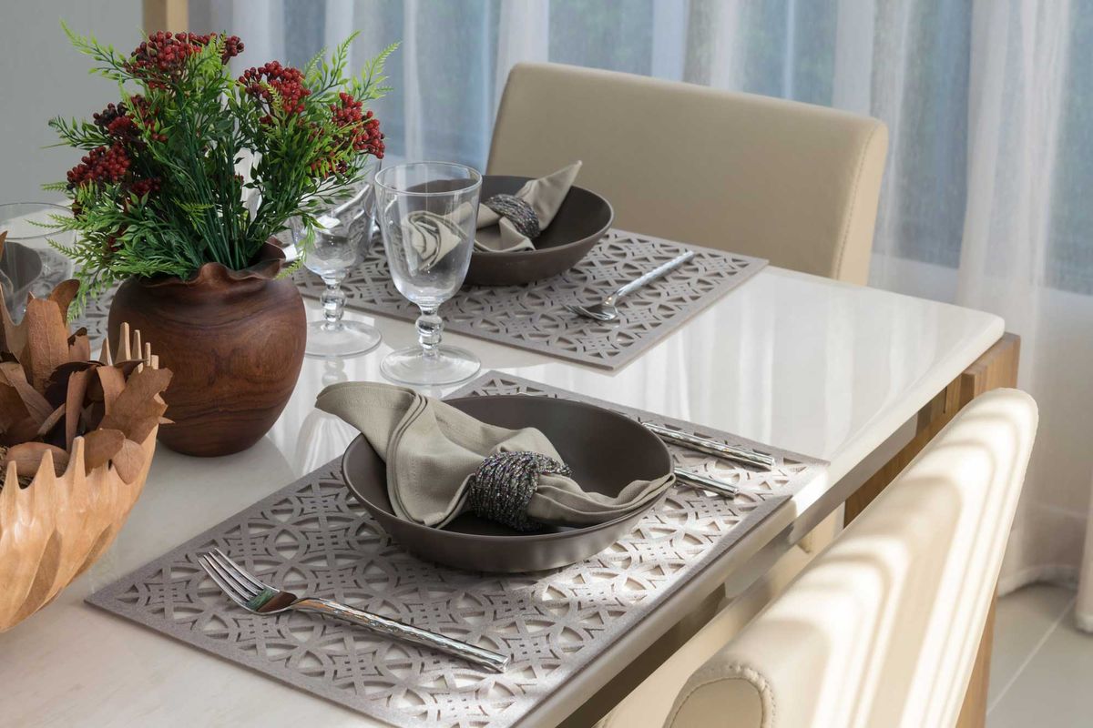 Decorar una mesa elegante y sencilla 3