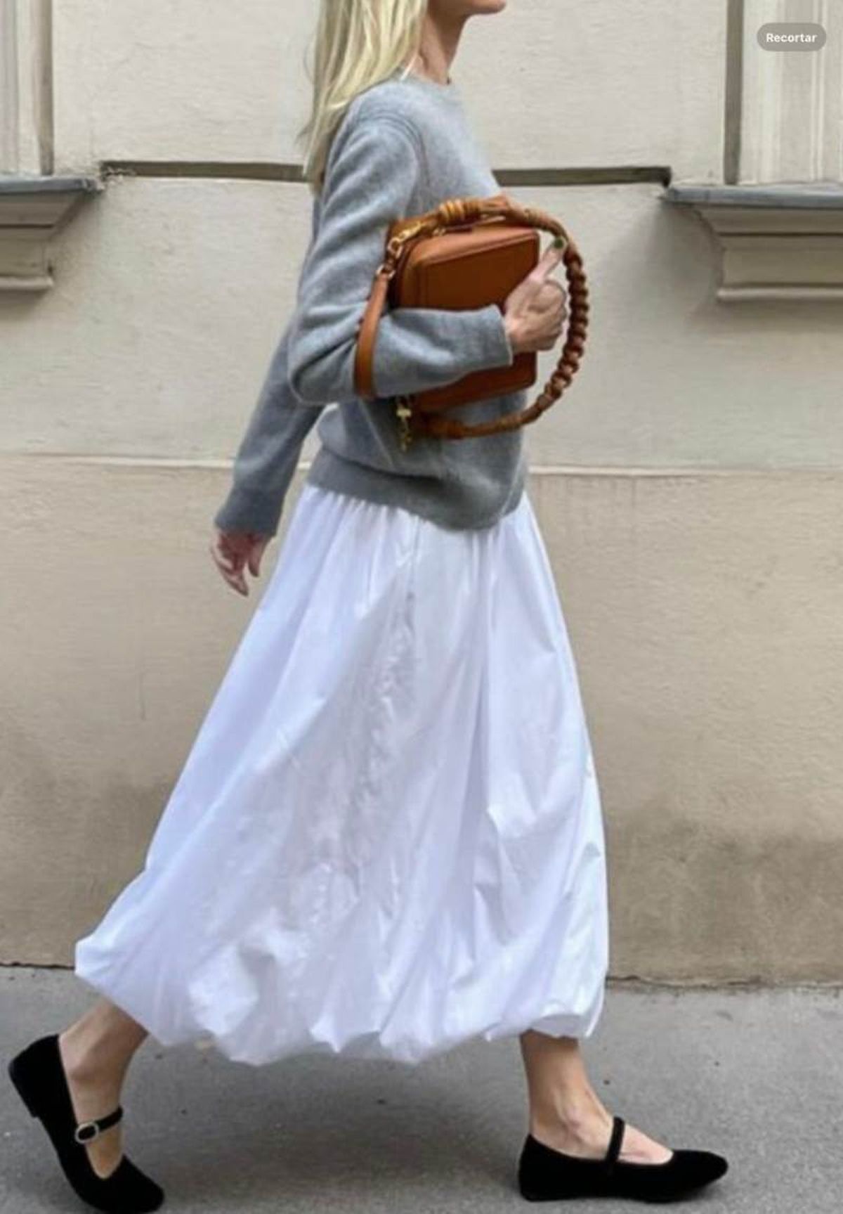 Falda globo larga para un look de diario