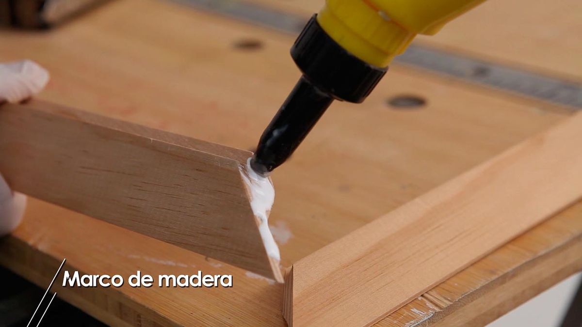 Como hacer un marco de madera con listones paso 2