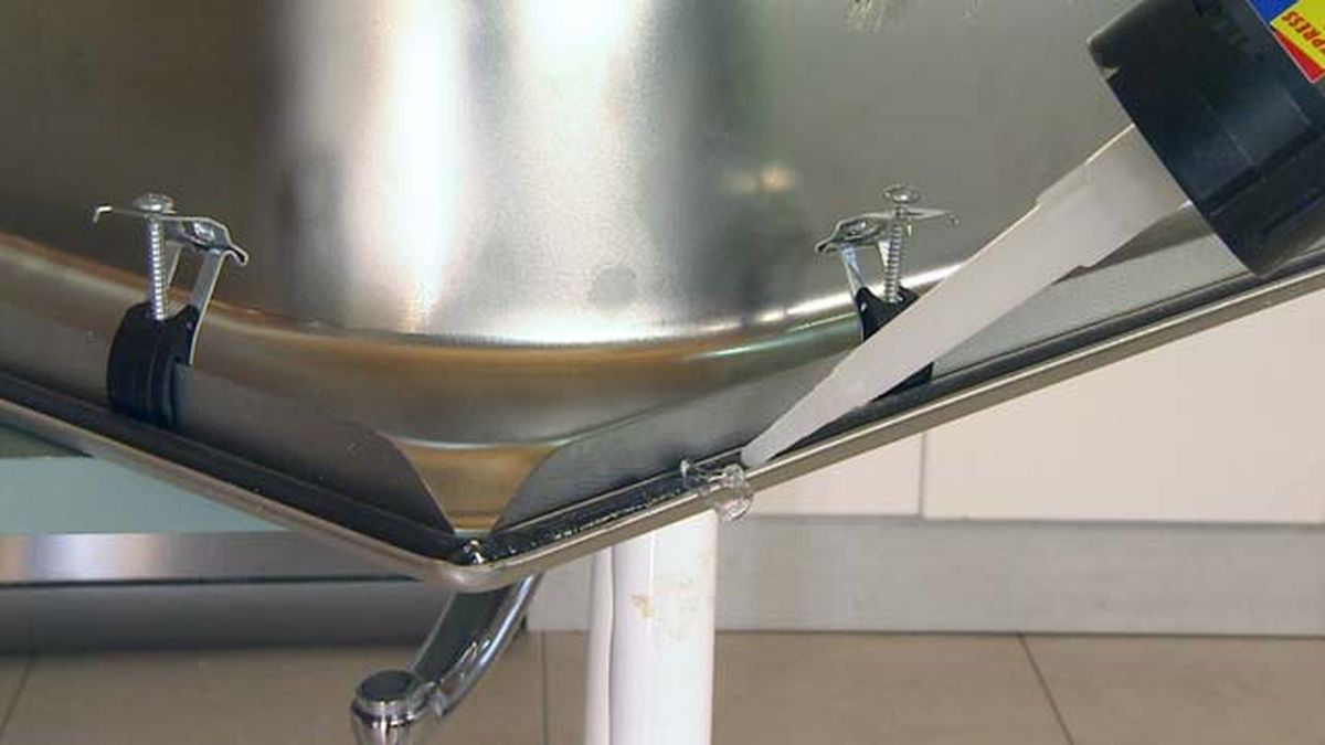 Cómo cambiar el fregadero paso 10