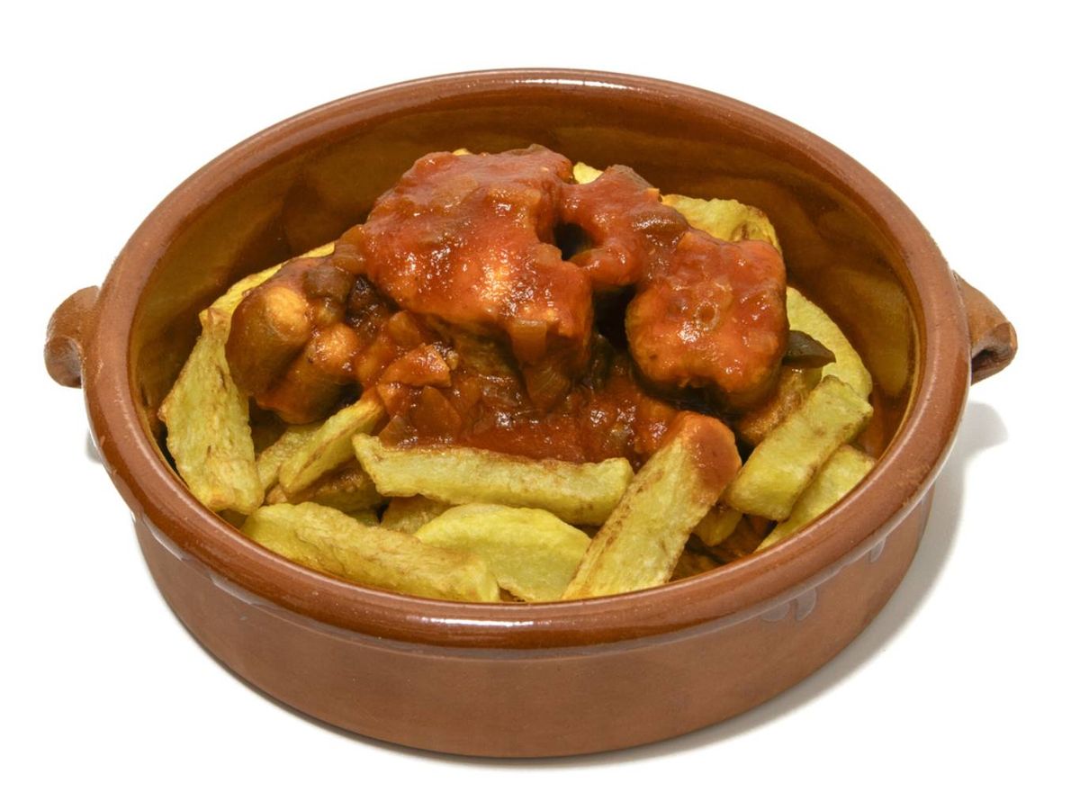Estofado de cazón con tomate y patatas: receta casera típica del sur.