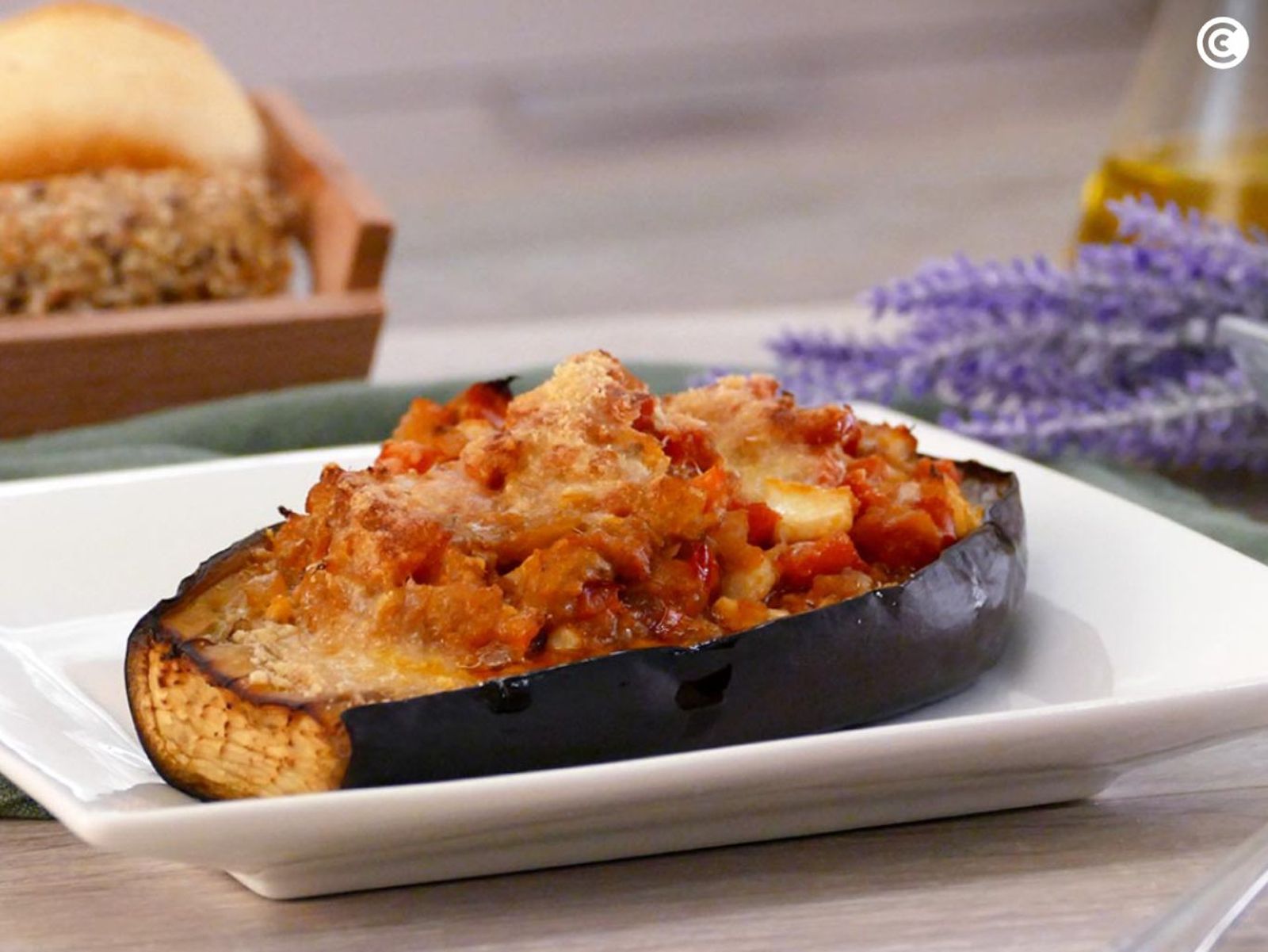 Berenjena rellena de atún