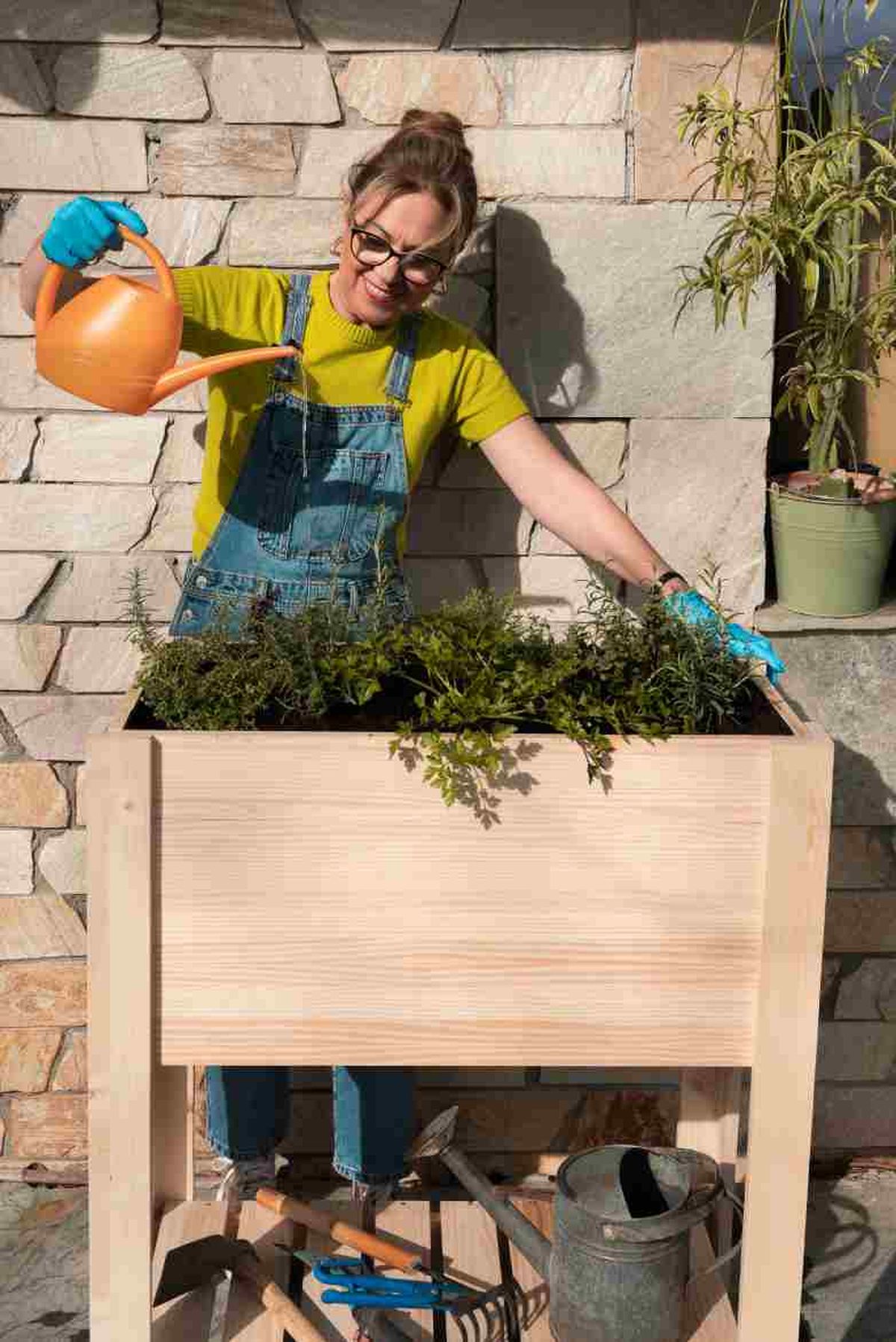 Resultado final de la jardinera de madera