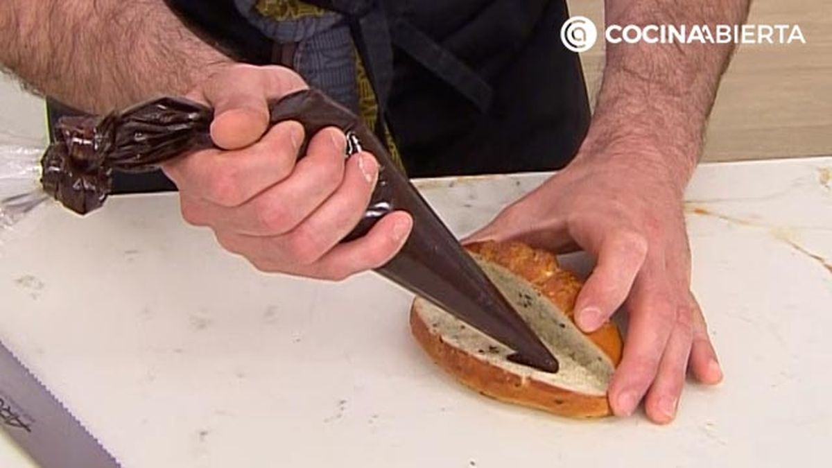 pan de viena version panecillos rellenos de crema chocolate receta joseba arguinano karl67460321 paso8