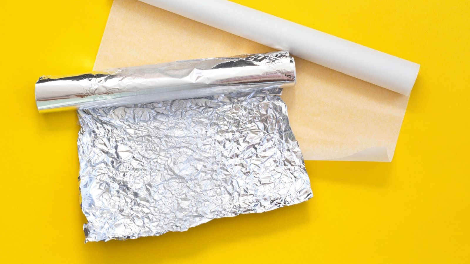 El papel de aluminio tiene un gran número de usos en el hogar