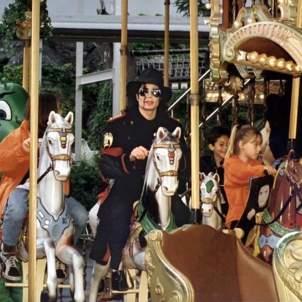 michael jackson carrusel neverland pinterest