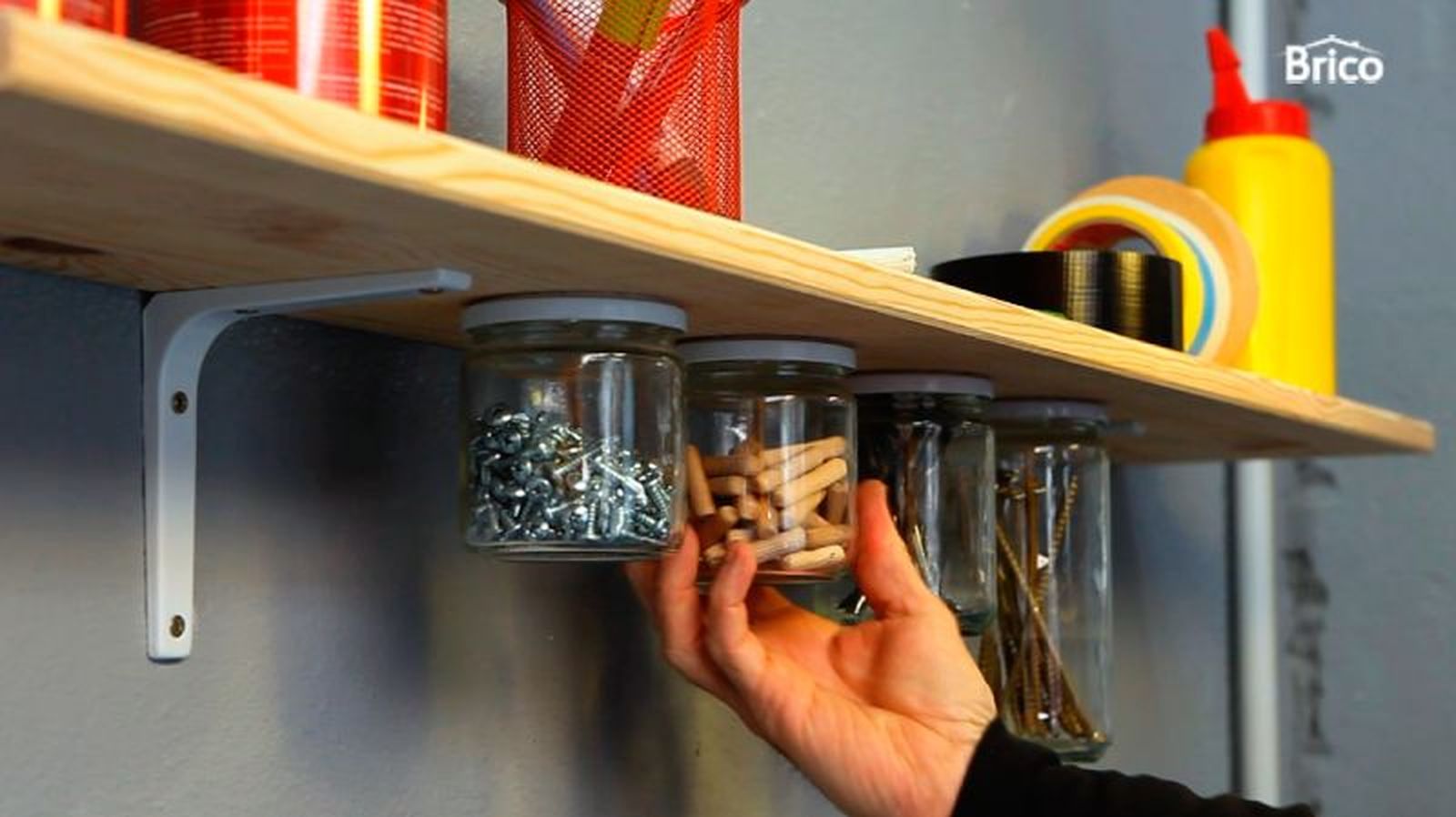 Utilizar botes de cristal para guardar las herramientas Utilizar botes de cristal para guardar las herramientas
