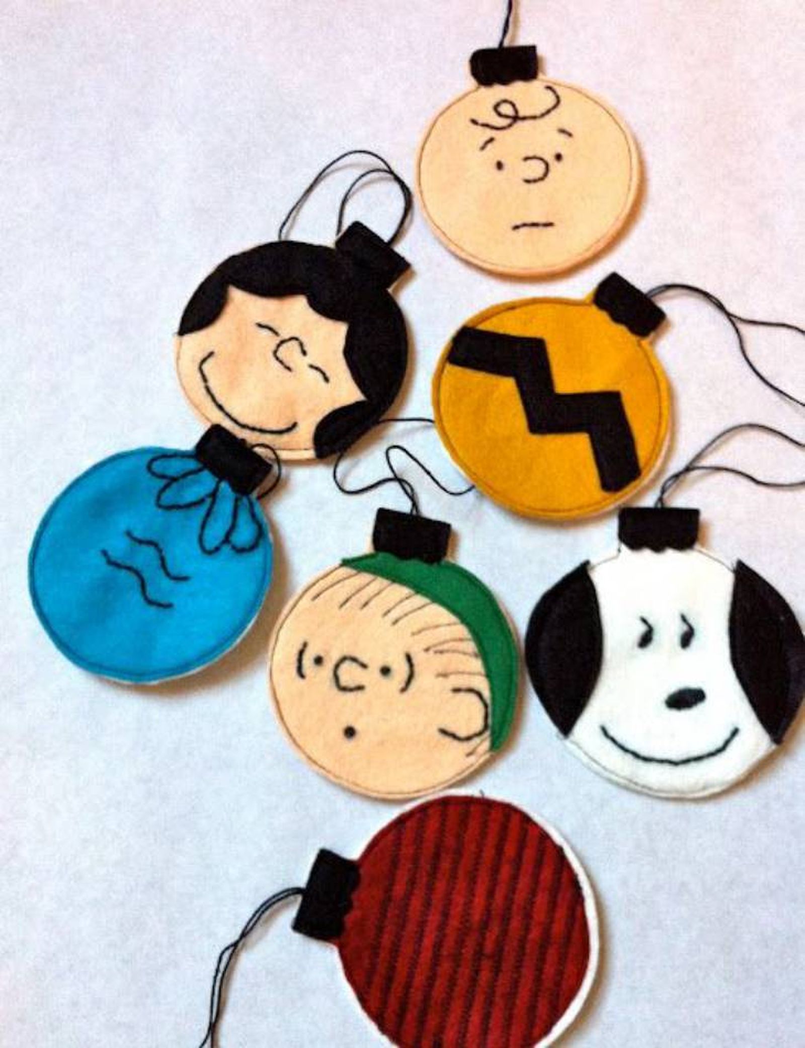adorno navidad fieltro personajes snoopy pinterest adorno navidad fieltro personajes snoopy pinterest