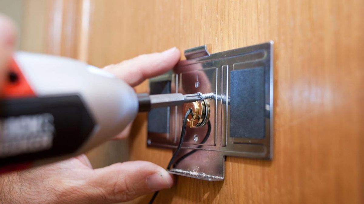 Bricomania 720 Mirilla electronica p4