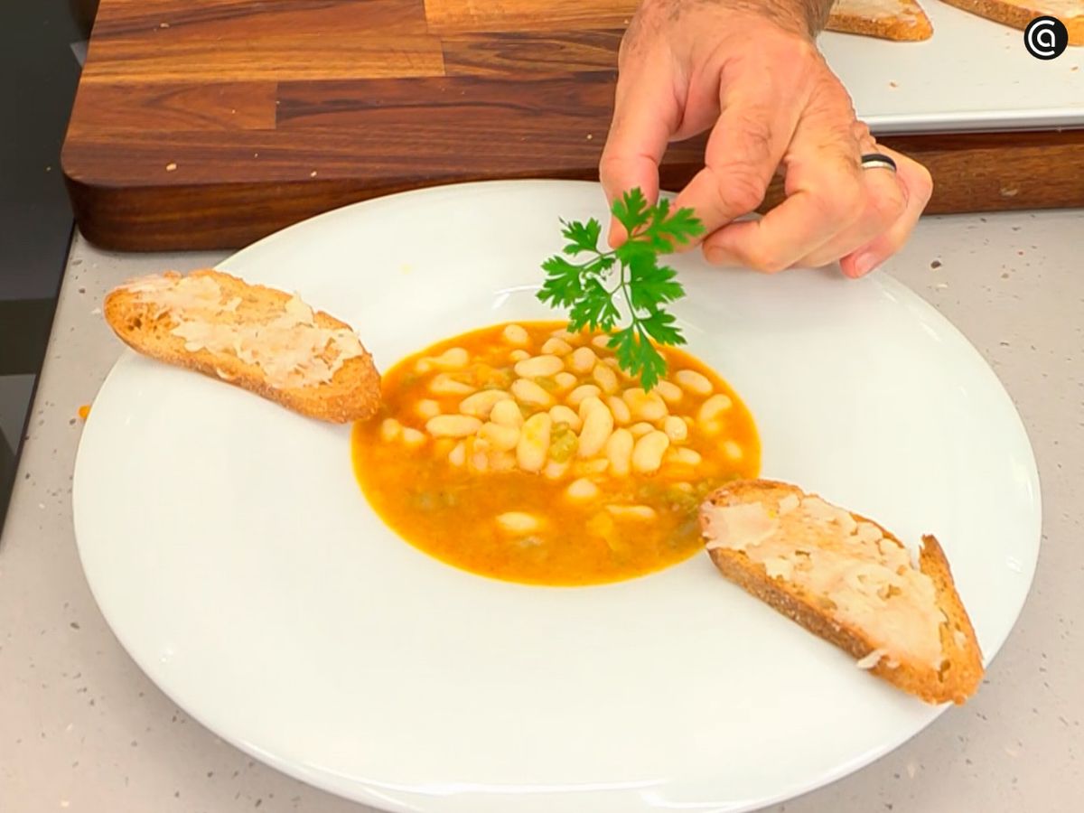 pochas con refrito de pimenton receta paso5