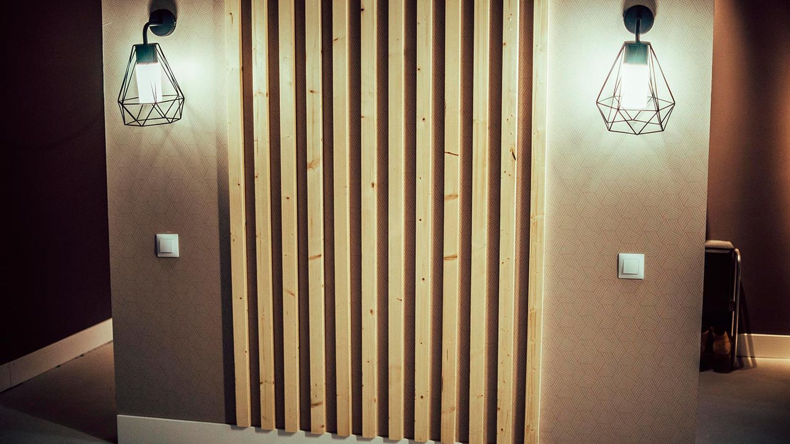 Cómo hacer un cabecero de cama con listones de madera Cómo hacer un cabecero de cama con listones de madera
