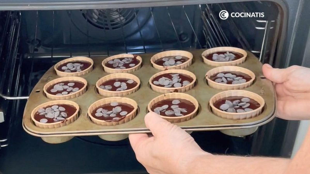 Horneamos los muffins de chocolate