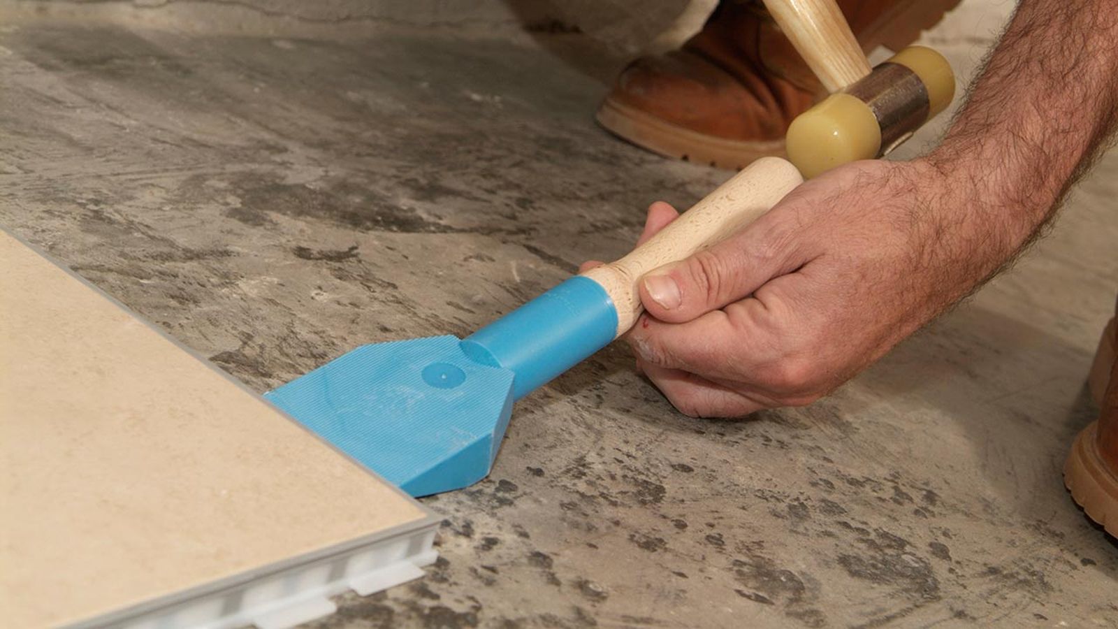 Revestir suelo con gres sin obra paso 7 Revestir suelo con gres sin obra paso 7